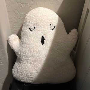 White ghost pillow